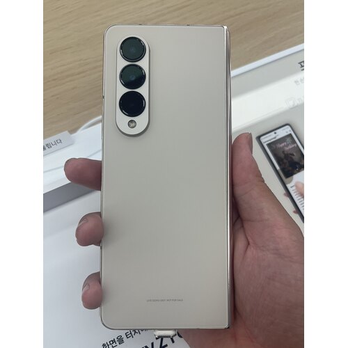 Samsung Galaxy Z Fold4 מחודש